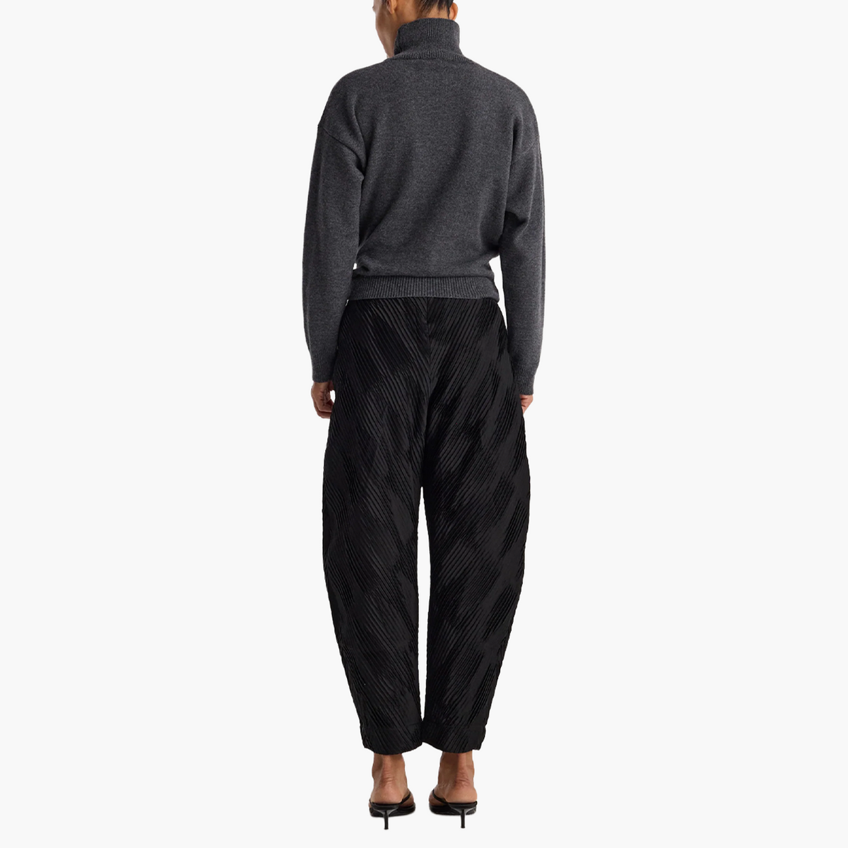 Pull Col Roulé Sculptural