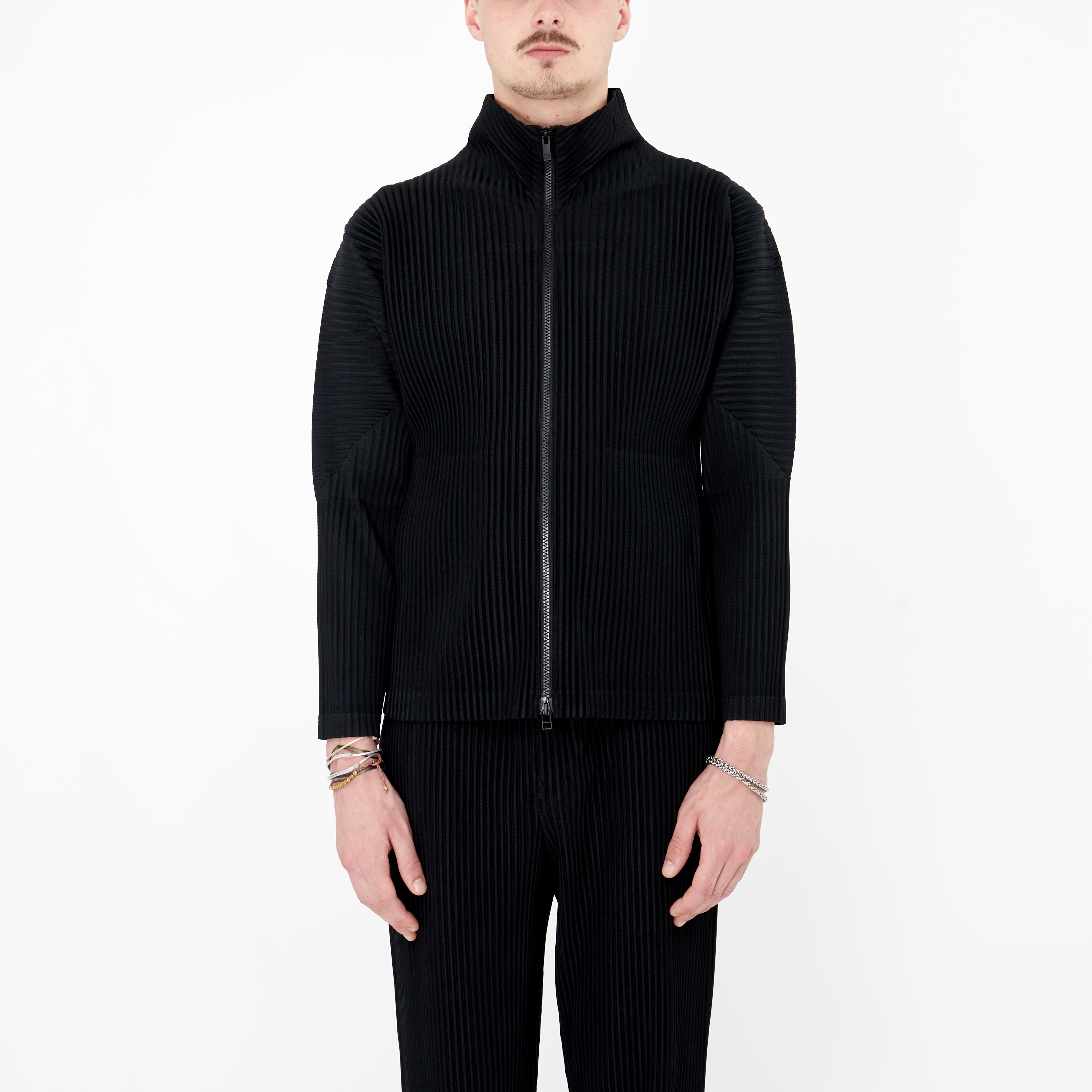 Men's Black Pleated Zip Cardigan