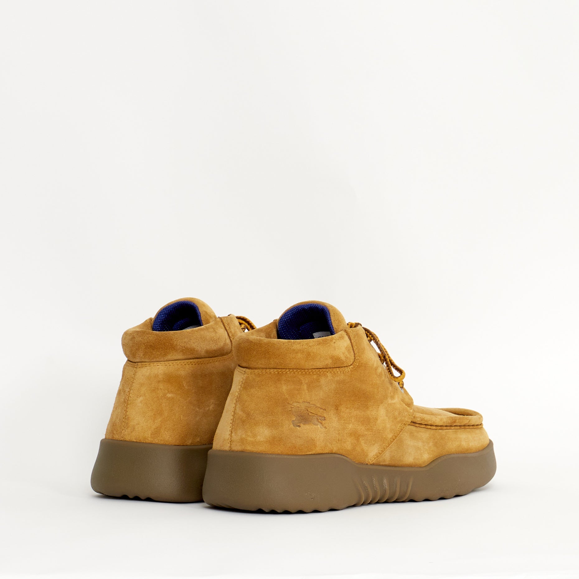 Bottines Burberry Log en Cuir Velours Beige