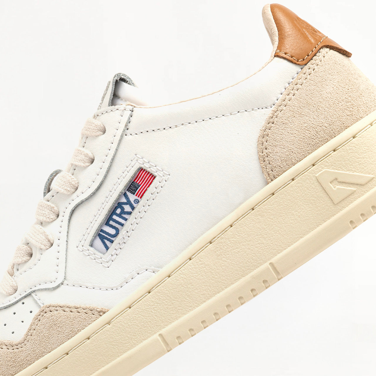 Sneakers Autry Medalist Low en Cuir et Daim Blanc et Orange
