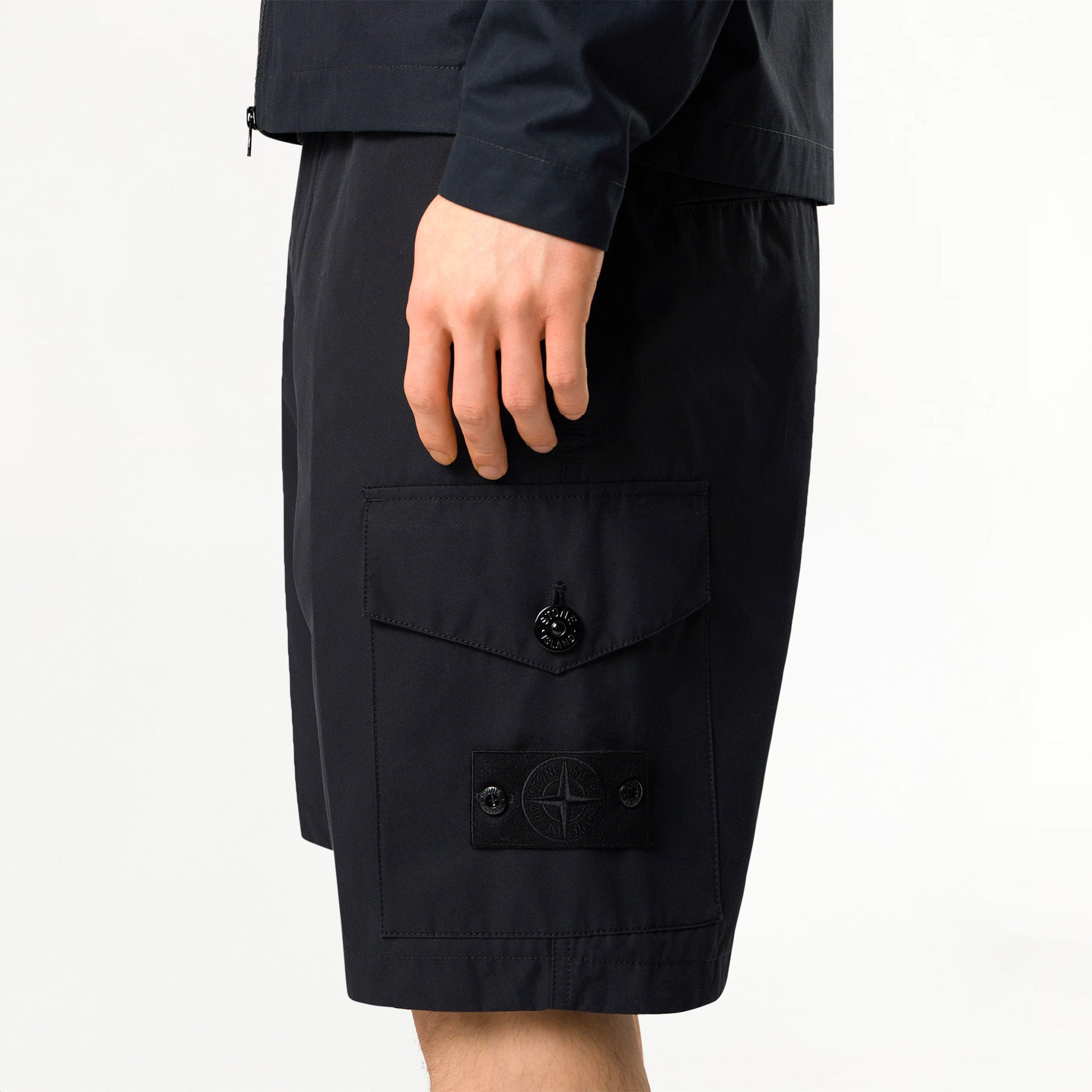 Short Cargo Stone Island Ghost en Coton Canvas L100014 Noir