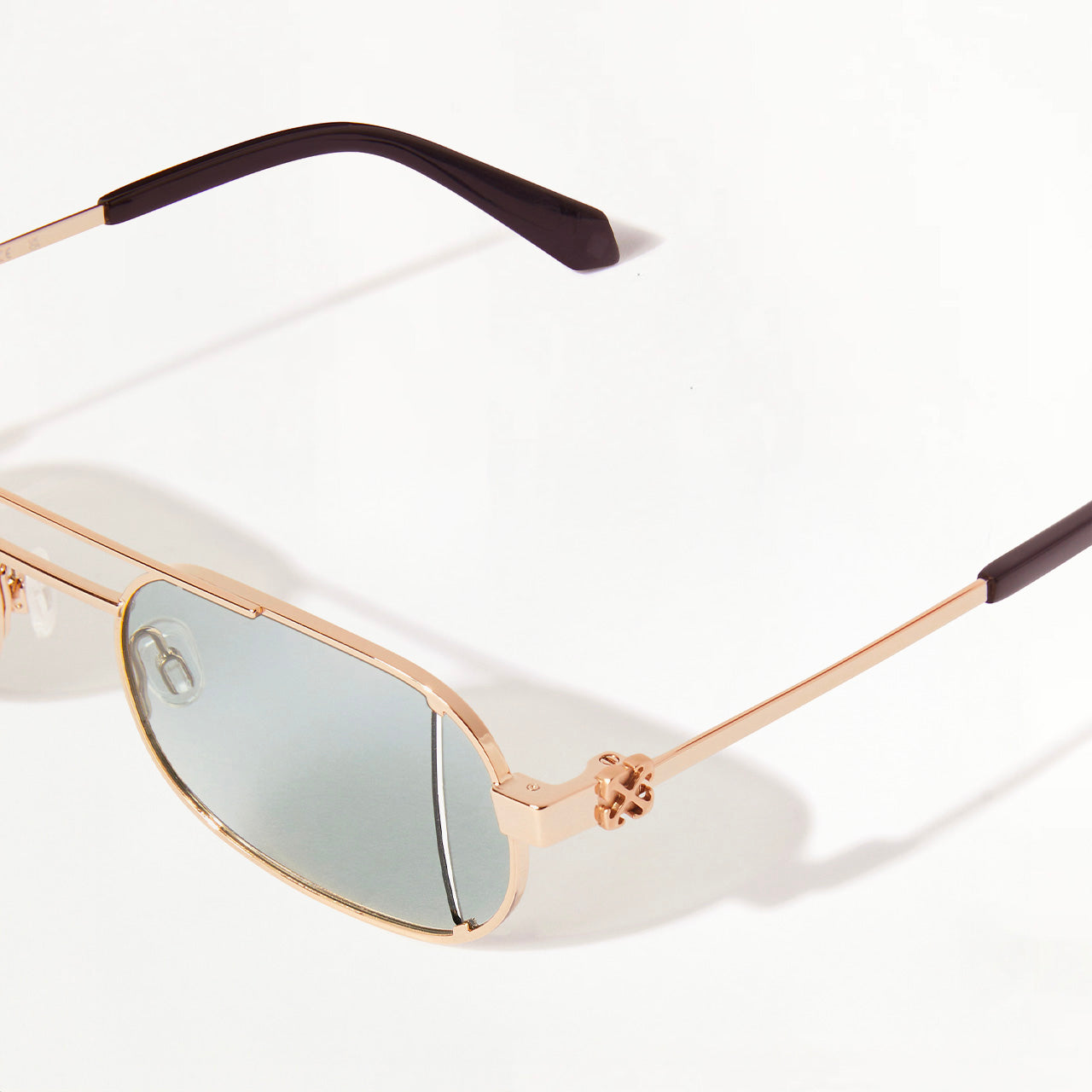 Lunettes de Soleil Off-White Lynn Gold & Gray
