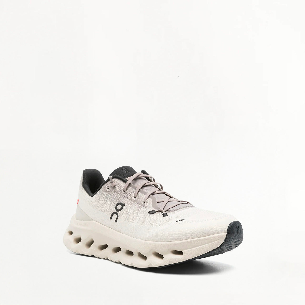 Sneakers On Running CloudTilt