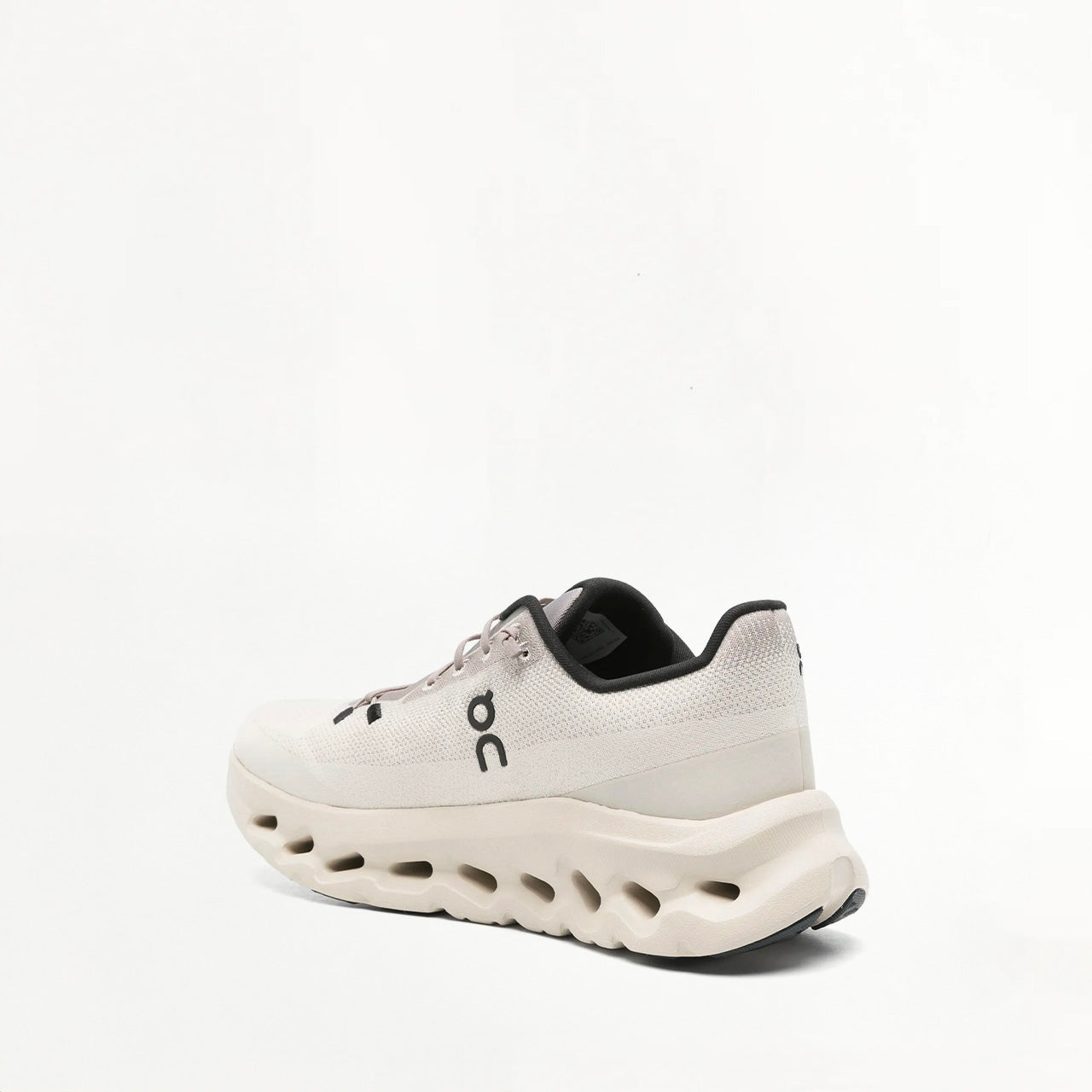 Sneakers On Running CloudTilt