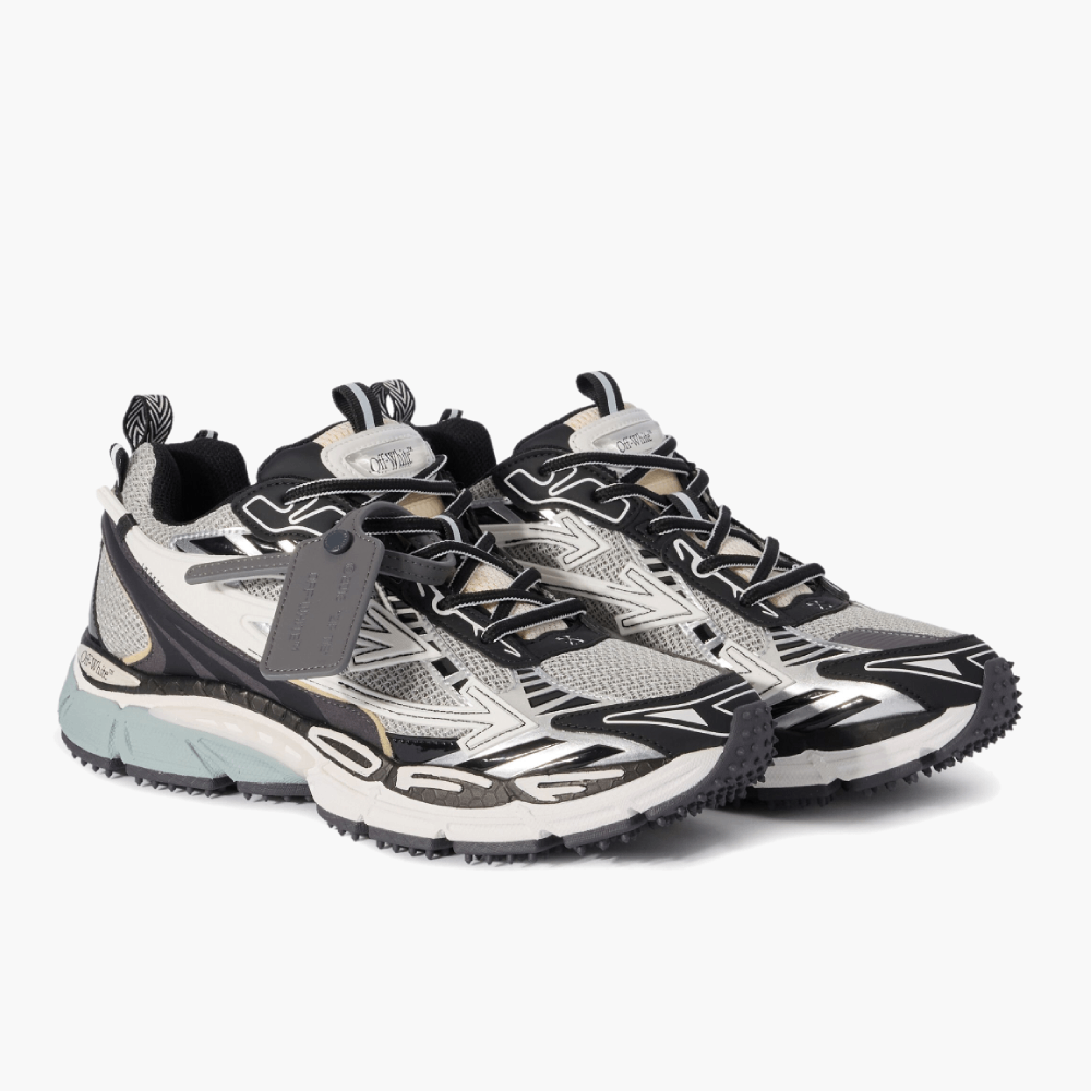 Sneakers “Be Right Back”