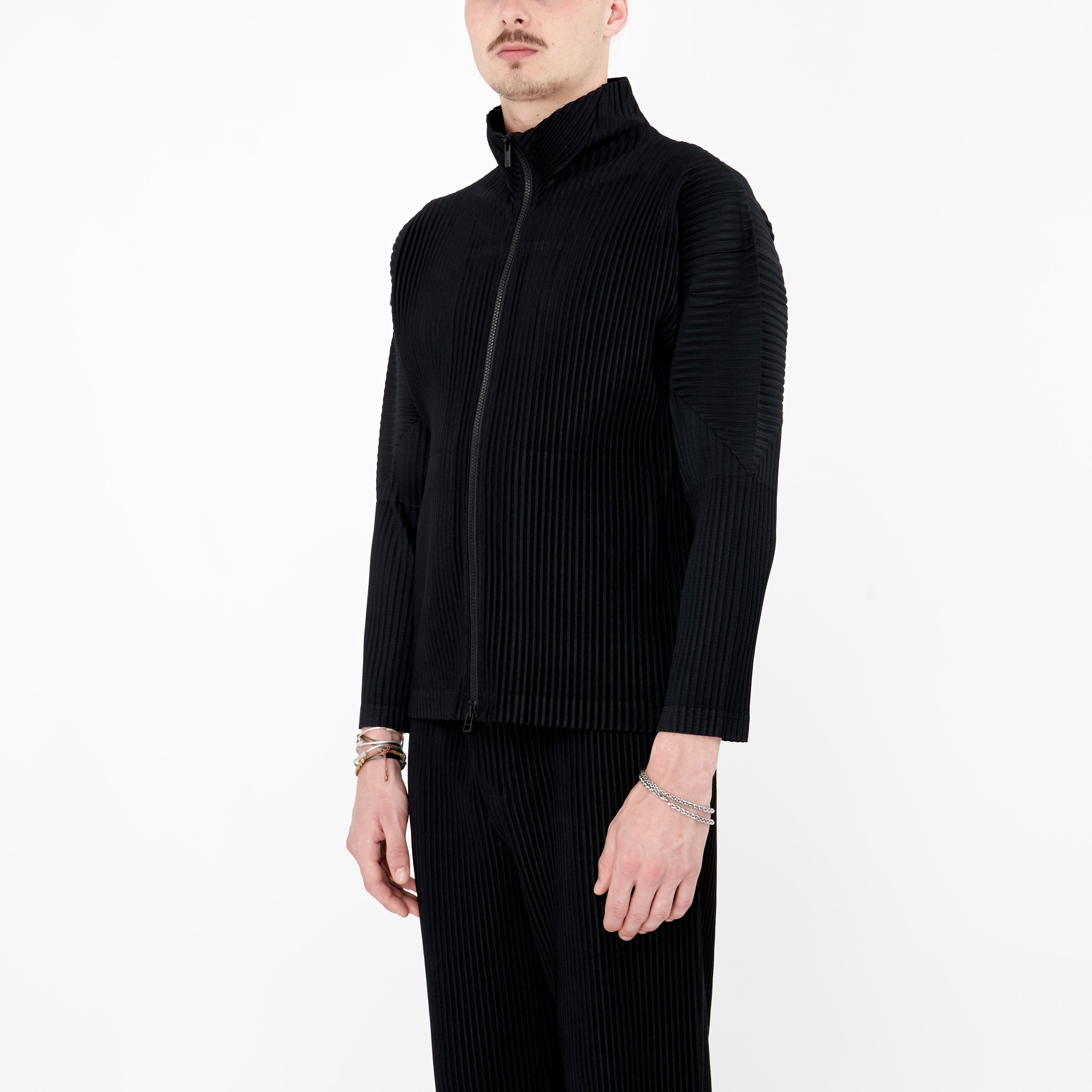 Men's Black Pleated Zip Cardigan