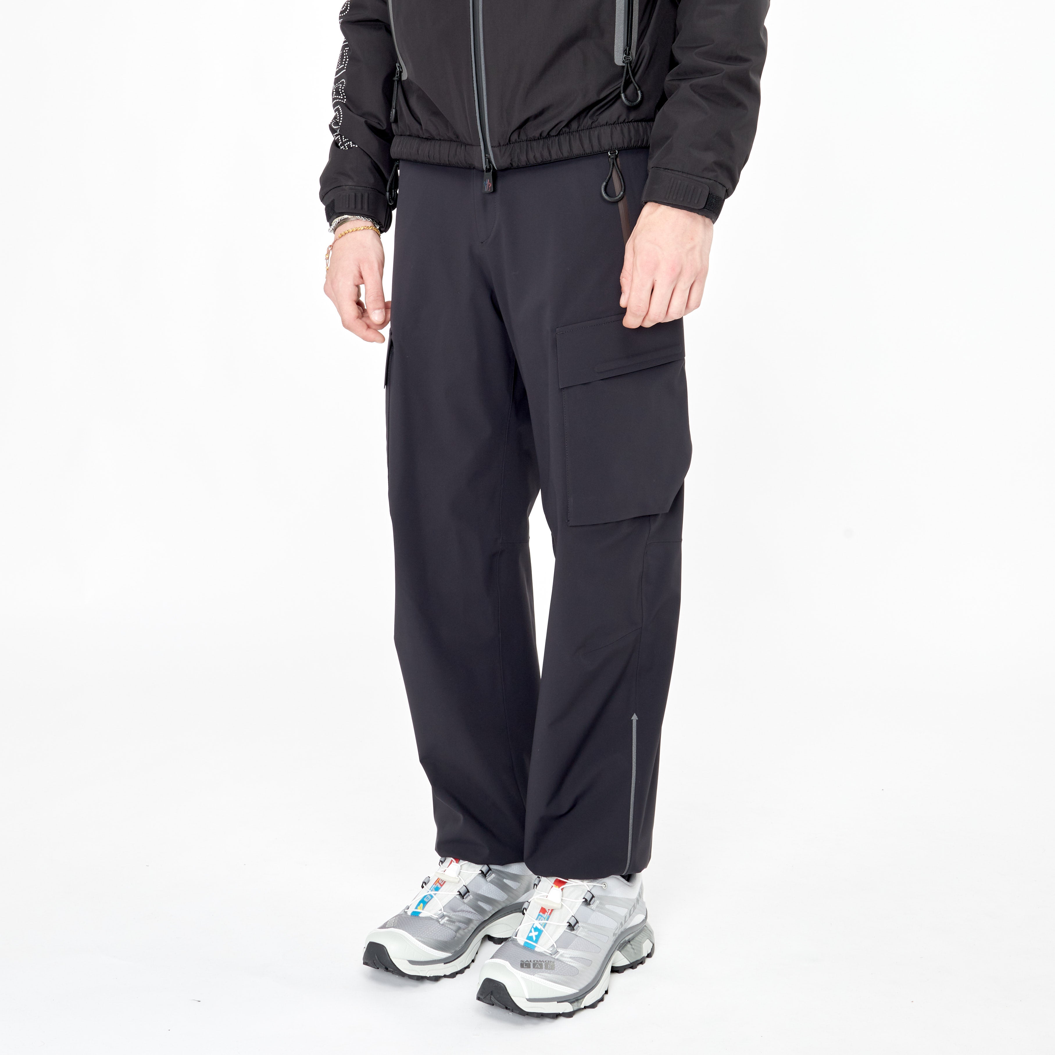 パンツ MONCLER GRENOBLE BLACK PANTS Technical Fabric Pants Moncler Grenoble - Men – myCompañero