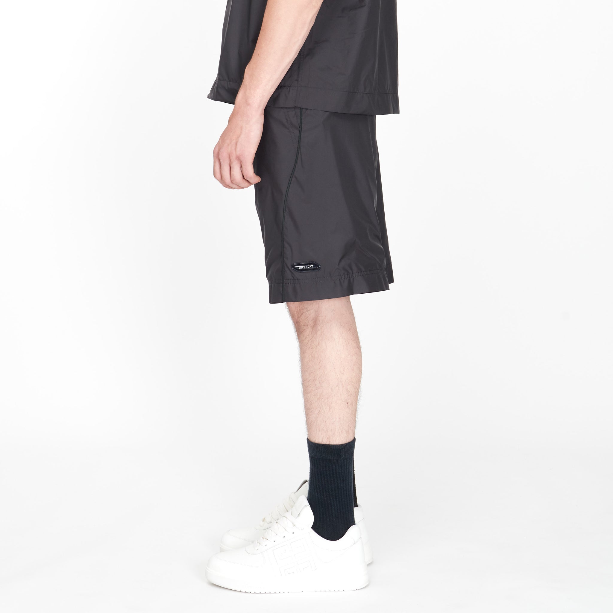 Short Givenchy TK-MX