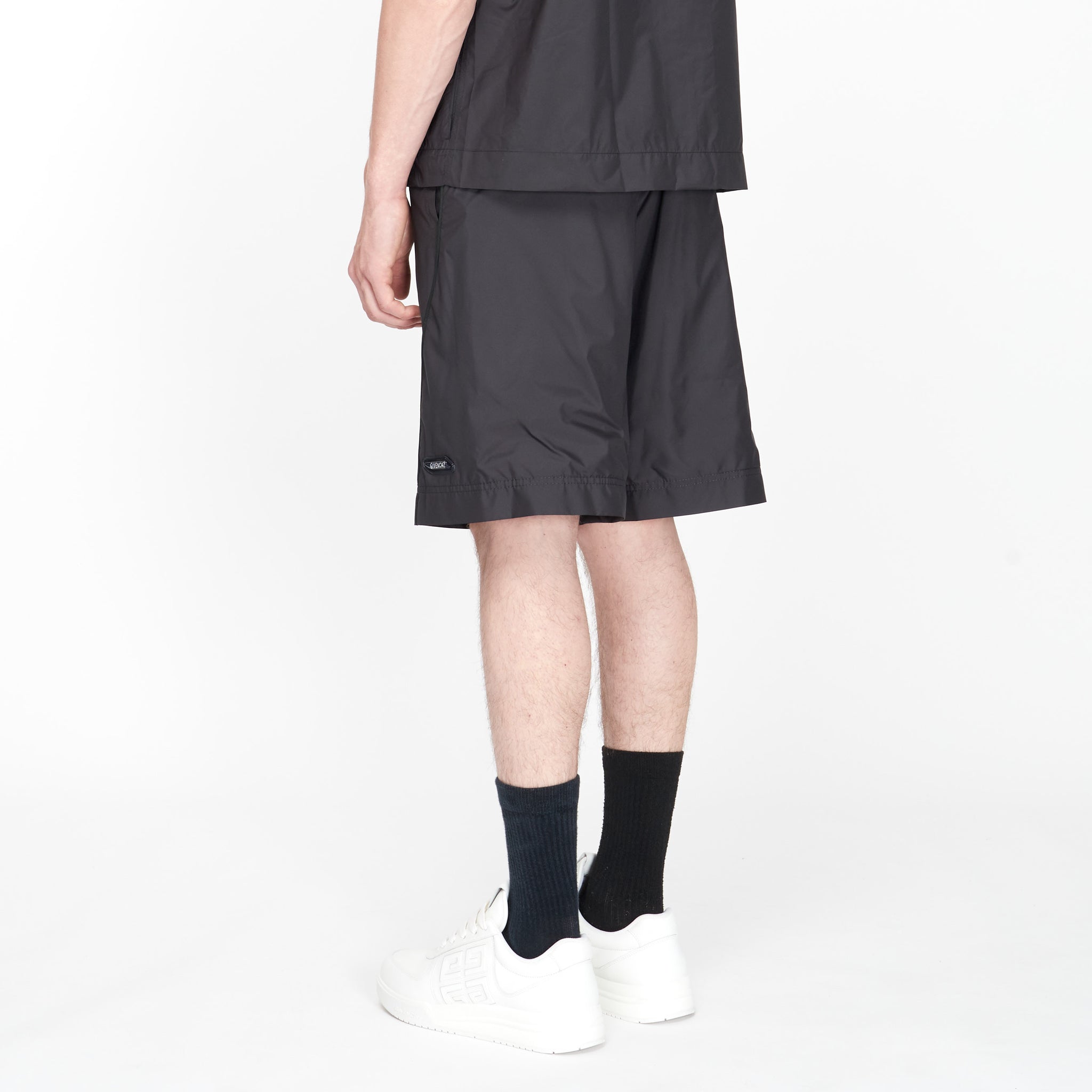 Short Givenchy TK-MX