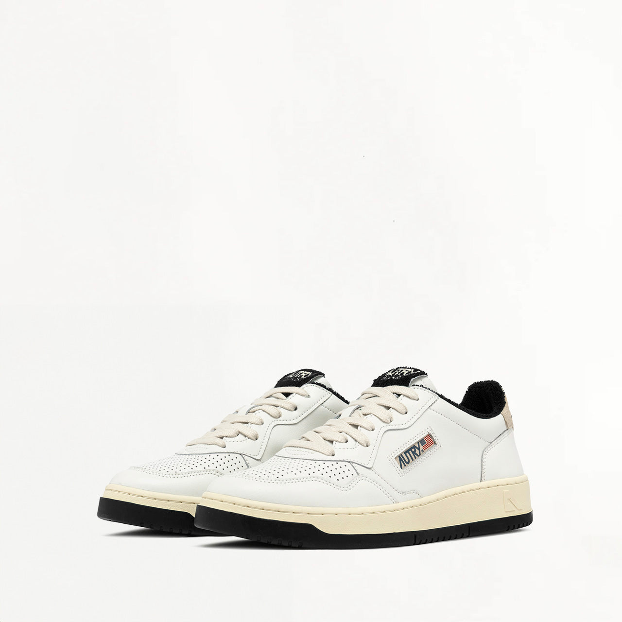 Sneakers Autry Medalist Sponge Blanche et Noir VS08