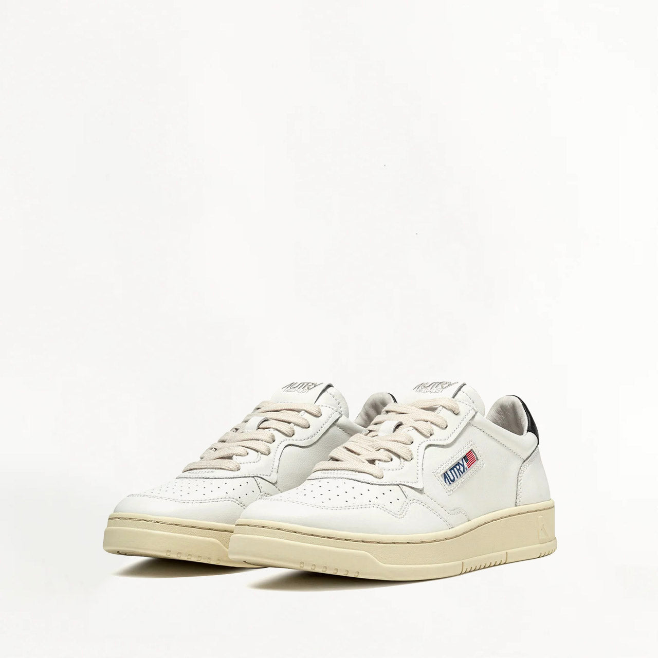 Sneakers Autry Medalist Cuir Blanc et Noir LL22