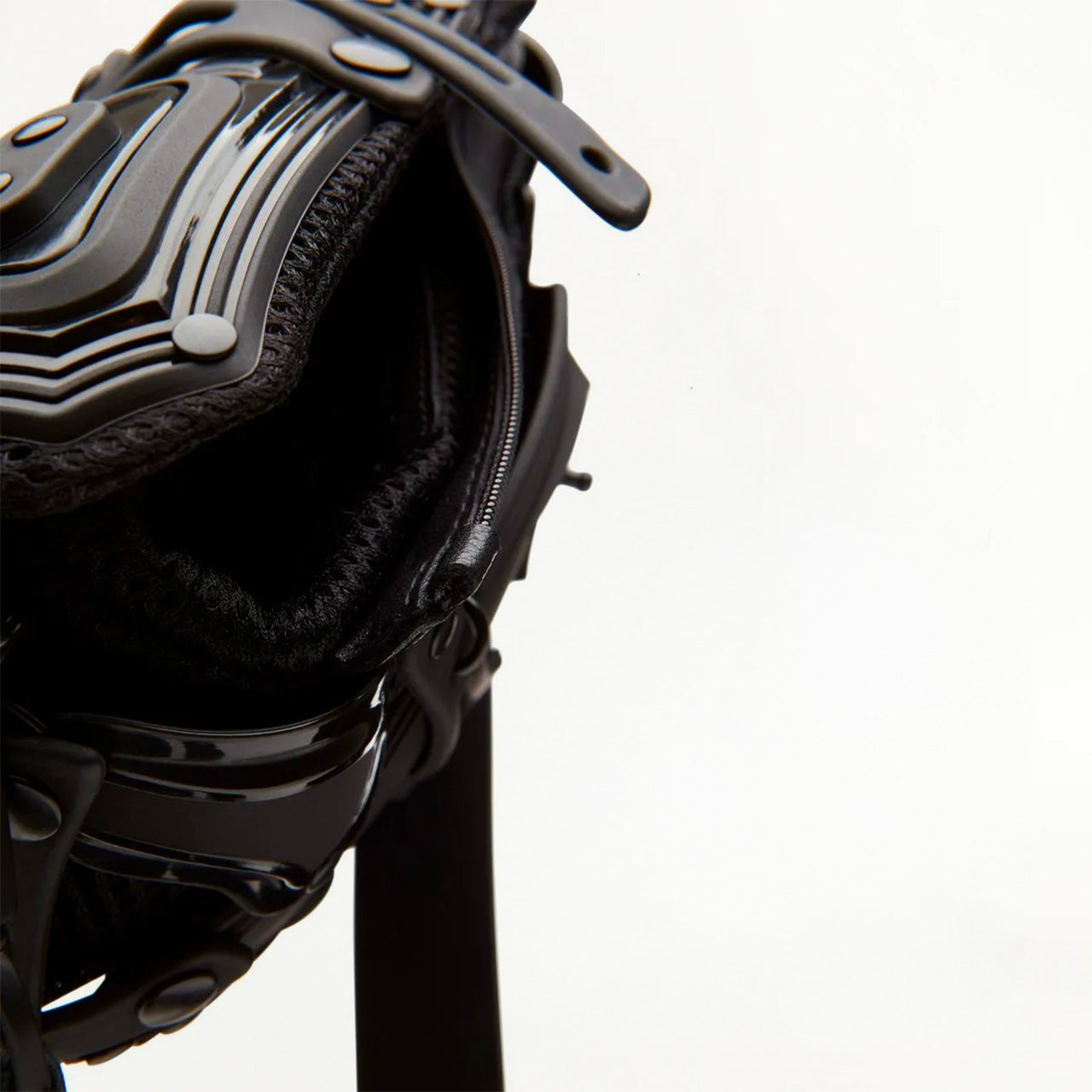 Innerraum Object I14 Matte Black Smartphone Bag