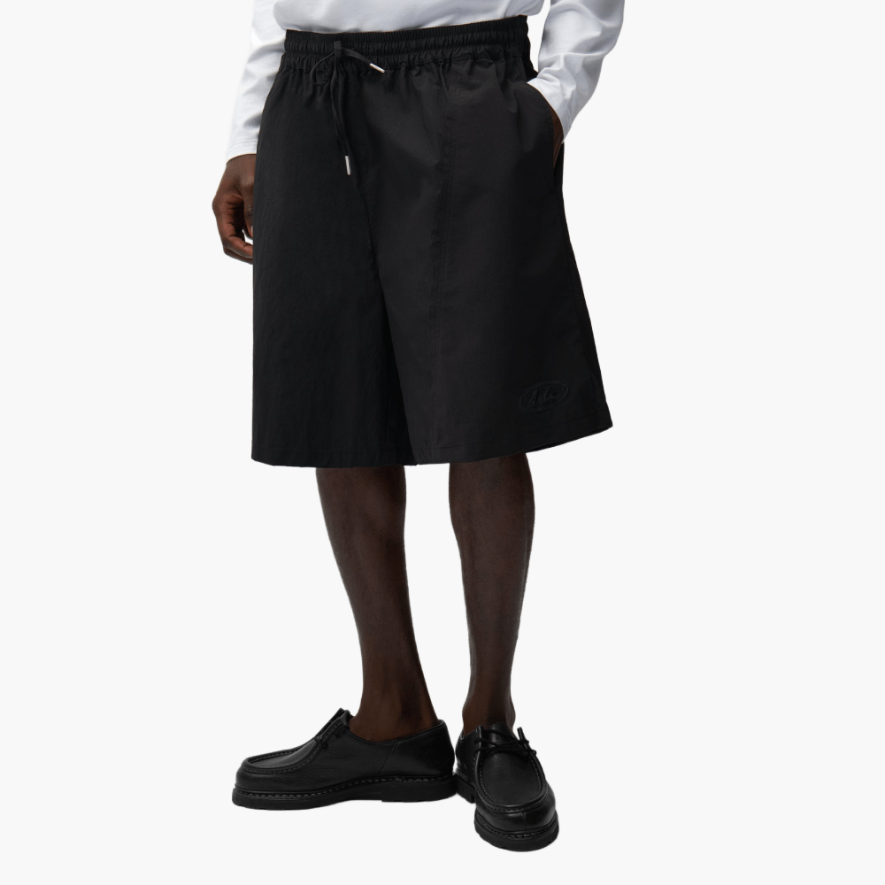 short-distorted-black-arte-antwerp