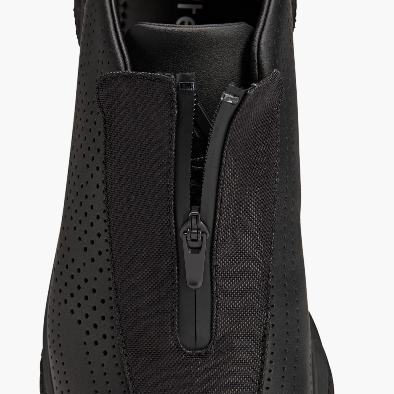 Sneakers Adidas x Arte Lightblaze POD