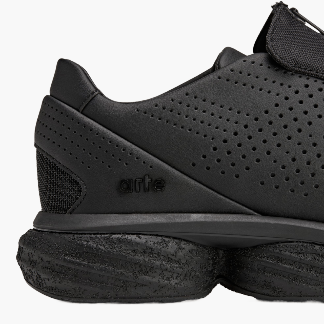 Sneakers Adidas x Arte Lightblaze POD