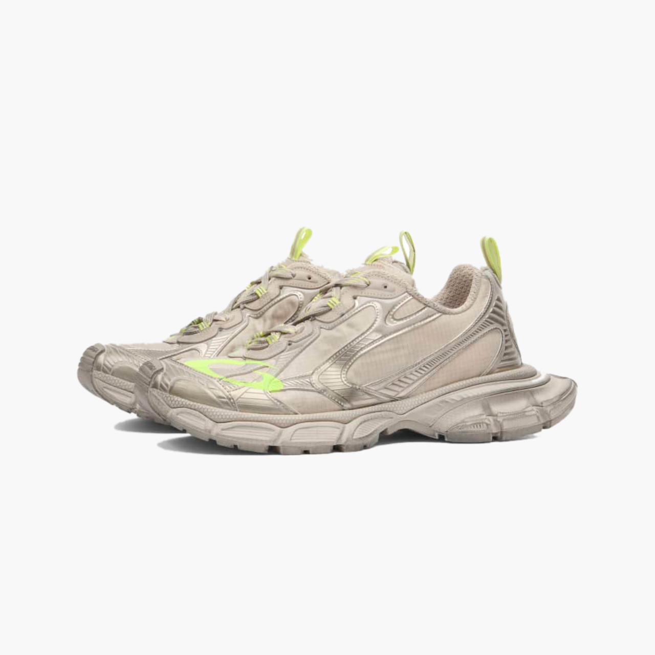 Sneakers Balenciaga 3XL Ripstop taupe et jaune, photo de trois-quarts montrant la semelle imposante, photo produit Lesthete Concept Store.