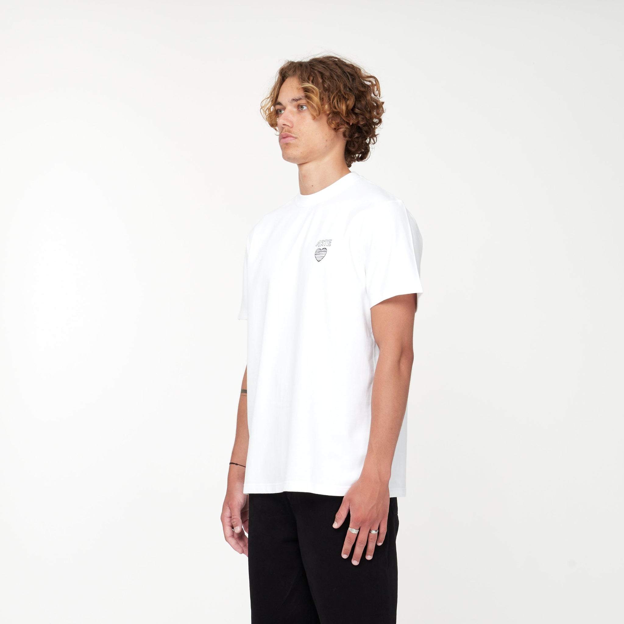 T-shirt Arte Scribble Heart Logo - Lesthete Arte